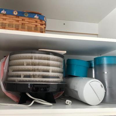 Dehydrator, pitchers