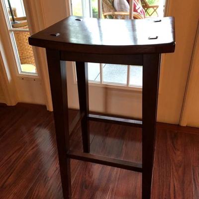 Single bar stool