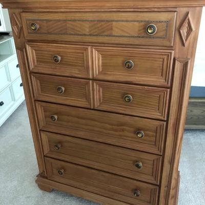 Wood Inlay & Metal w/deco pulls Platform Bedroom Set 