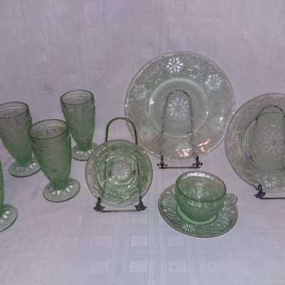 TIARA- Green Glass Place Setting for 4
