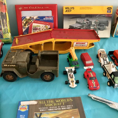 Vintage Army Jeep Toy, Vintage cars, Cap gun