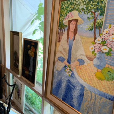Estate sale photo
