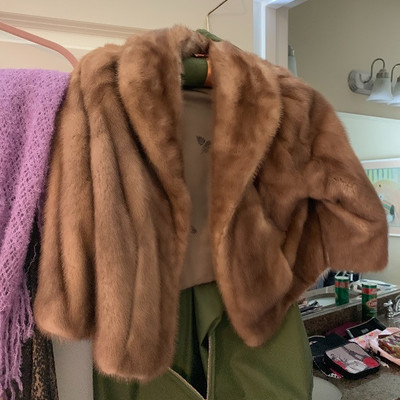 Short fur jacket