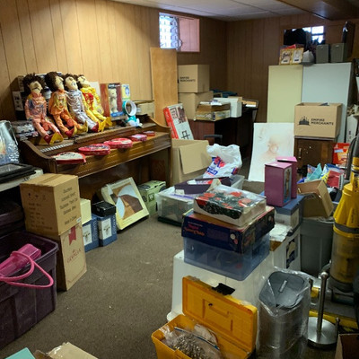 Estate sale photo