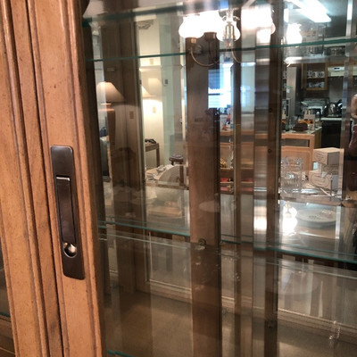 Hutch detail