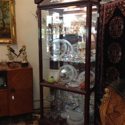 Modern curio, beautiful hummingbird china