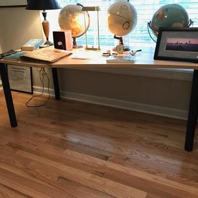LaCasse maple long desk $170
24 X 71 X 36"
2 available