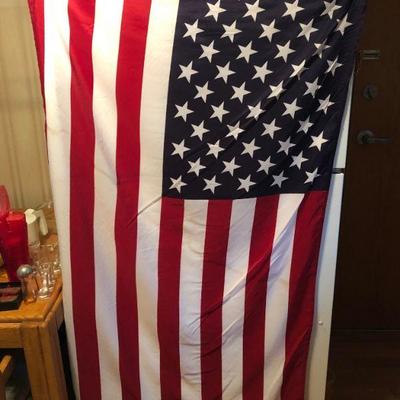 YES, THERE ARE TWO FLAGS :)