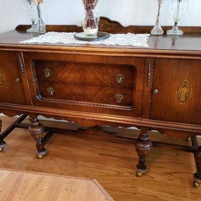 sideboard