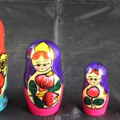 Matryoshka Russian Nesting Dolls (5)