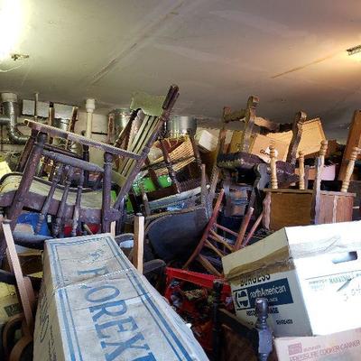 The garage before we started!