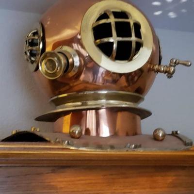 Brass divers helmet decor