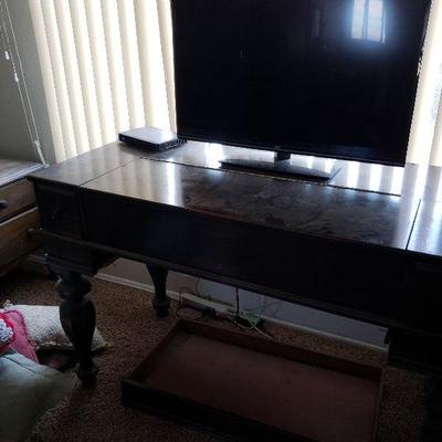 Antique piano desk