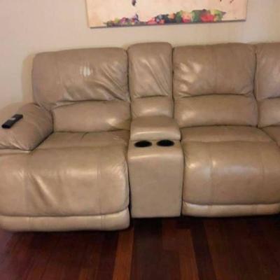 CT0072: Cindy Crawford Sectional Sofa with 2 Electric Recliners Local Pickup  https://www.ebay.com/itm/123974276173