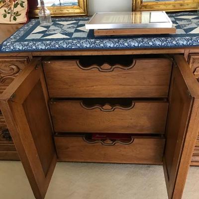 Drexel dresser with 2 mirrors $495
76 X 20 X 34"