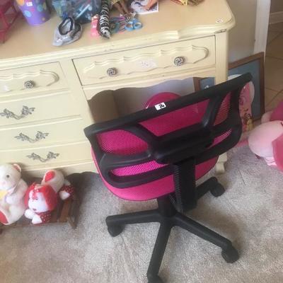 Vintage ladies small dresser $20