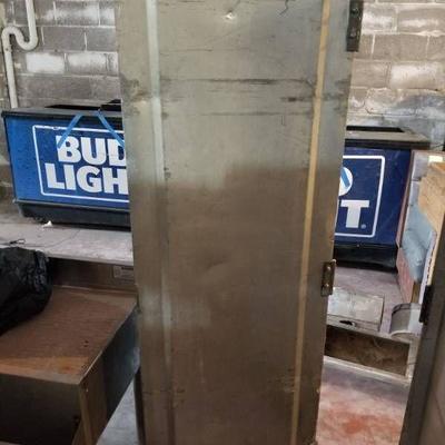 Enclosed Sheet Pan Rack On Casters