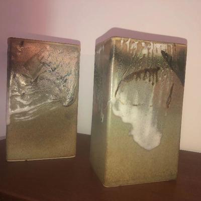 SIGNED POTTERY
