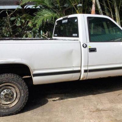 HFS017 1999 Chevrolet C2500 Long Bed Truck