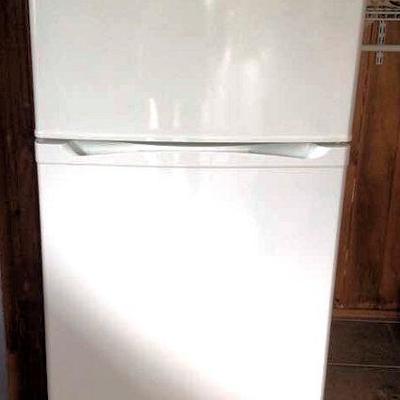 HFS027 Vissani Refrigerator