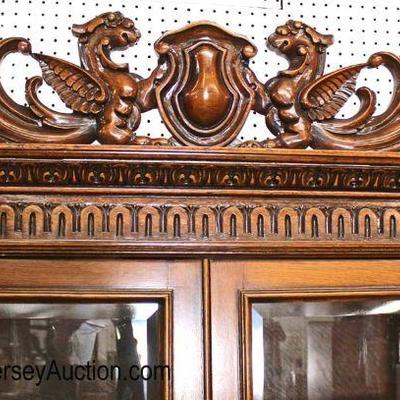  ANTIQUE Continental 2 Piece Oak Griffin Carved with Heavily Carved Feet Display Cabinet with Key and Glass Shelves

Auction Estimate...