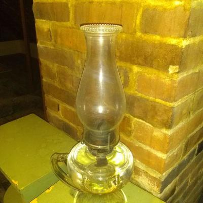 Early oil finger lamp