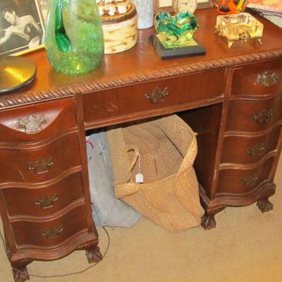 1 of 2 beautiful desks with nice details.