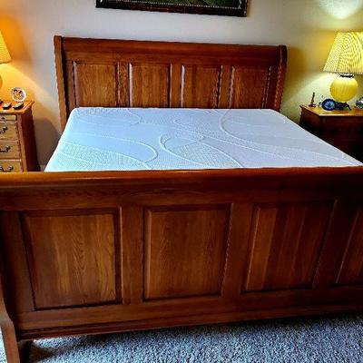 King Comforpedic Simmons adjustable bed