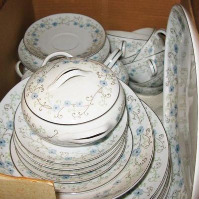 Roberts "Lucille" pattern china