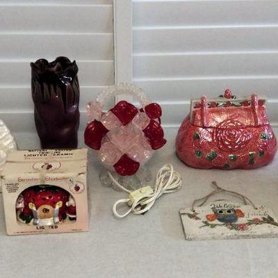 MVP033 Vintage Acrylic Rose Basket Lamp & Other DÃ©cor