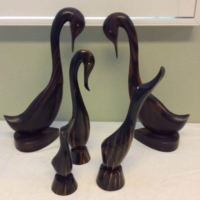MVP050 Vintage Carved Wooden Birds