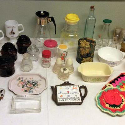 MVP042 Vintage Pyrex, Corning Ware, Pfaltzgraff & More