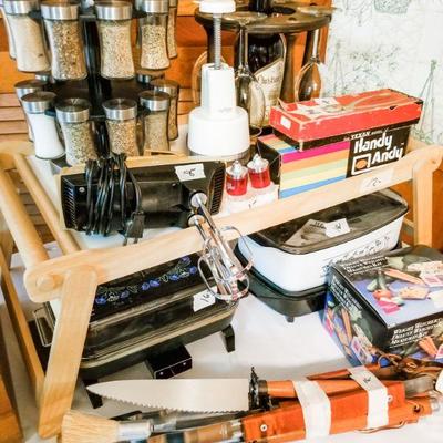 Tons of kitchen goods