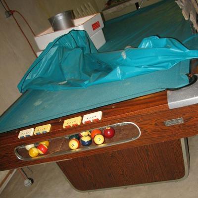 Pool table   BUY IT NOW $ 100.00