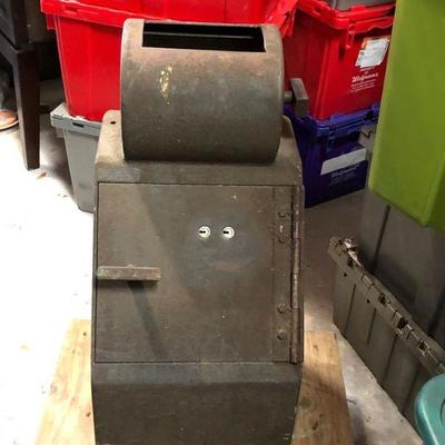 https://www.ebay.com/itm/124123404516 LAN600: Night Drop Box Keyed Safe Local Pickup