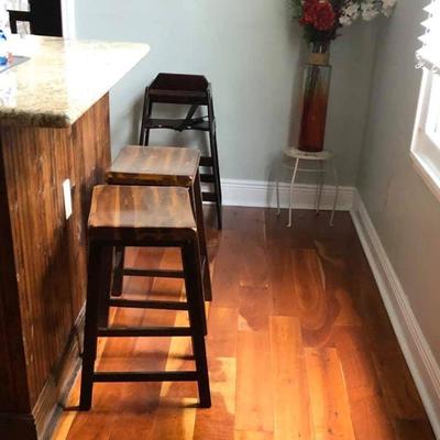 PA034 Barstool Chairs $45 each, Wood High Chair $45, Small Metal Table $18, Glass Vase with Flowers $25 .
We will not hold unless Paid...