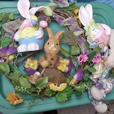 https://www.ebay.com/itm/124142897234 Box026 EASTER DECORATION ASSORTMENT $10.00
