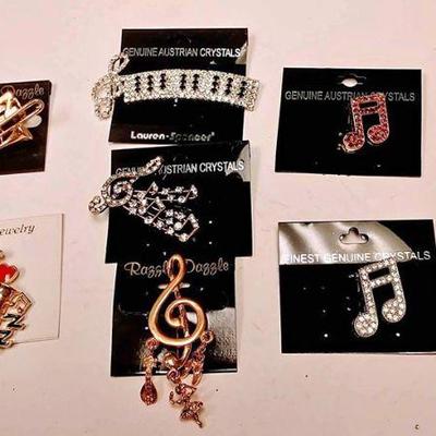 https://www.ebay.com/itm/114173856589 BOX074AE COSTUME JEWELRY  JAZZ & MUSIC PIN LOT OF SEVEN $30.00