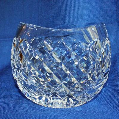 Lot 121: Crystal Vase- small chip on rim   $18