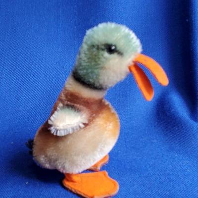 Lot 19: Steiff Mallard 4 1/2"  $30