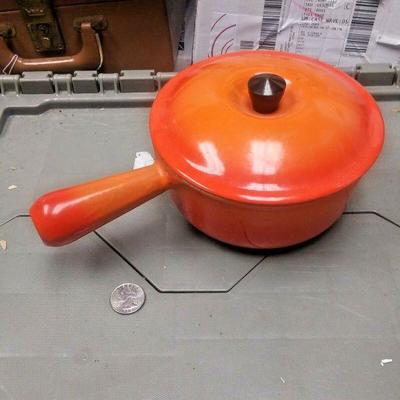 https://www.ebay.com/itm/114226195811	BU3067  USED VINTAGE LE CREUSET FLAME ORANGE #16 SAUCE PAN WITH LID  CAST IRON E	 $40 
