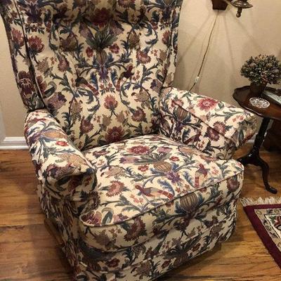 https://www.ebay.com/itm/114226207130	BU1042: Vintage Rocking Floral Cloth Fabric Local Pickup	 $75 
