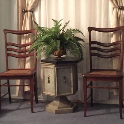 https://www.ebay.com/itm/124190119473	BU1051: Antique Cain Bottom Chairs (2) Local Pickup	 $150 
