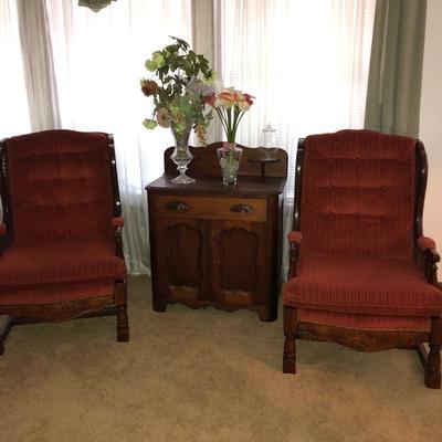 Vintage chairs and small cabinet