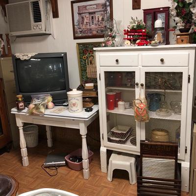 Enamel top draw leaf table
Pie safe