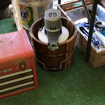 Electric ice cream freezer 