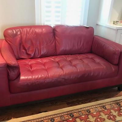 Natuzzi Italian leather loveseat $550
73 X 34 X 37"