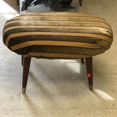 https://www.ebay.com/itm/114237301572	LAN9863: Ottoman Modern Fabric	 $30.00 
