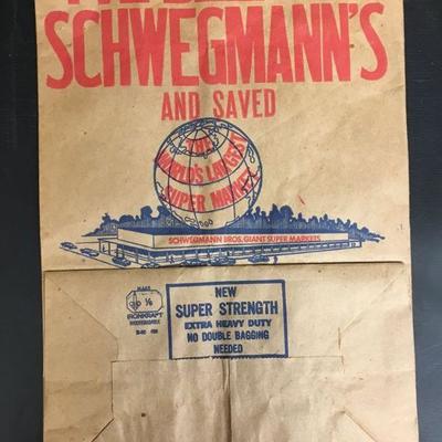 https://www.ebay.com/itm/114242664752	KB0193: Vintage Schwegmann's Paper Grocery Bag 12" x 17"	 $20.00 
