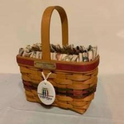 #1999 SIGNED Longaberger Bee Basket